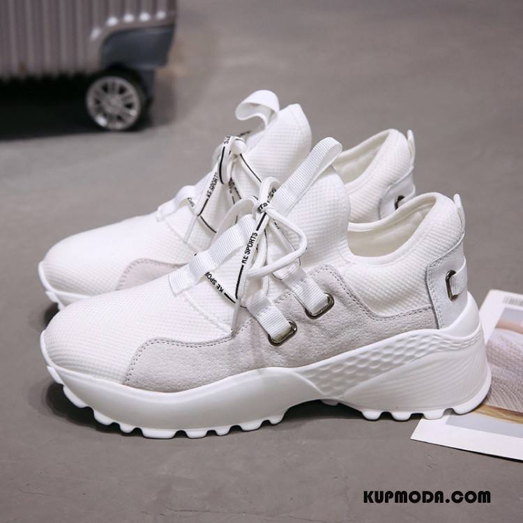 wysokie buty sportowe